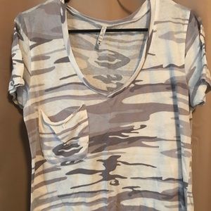 Z Supply Camouflage t-shirt